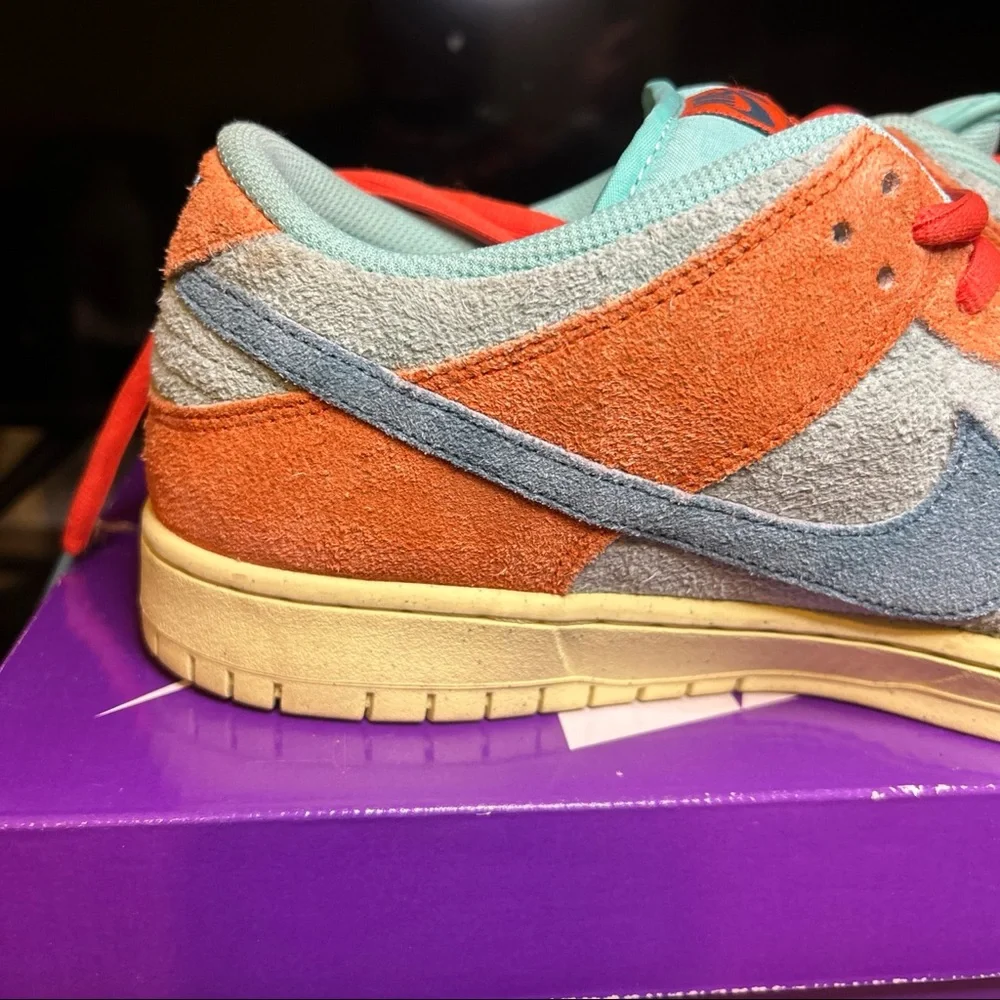 Size 13- NIKE DUNK SB LOW PRO ORANGE EMERALD RISE
